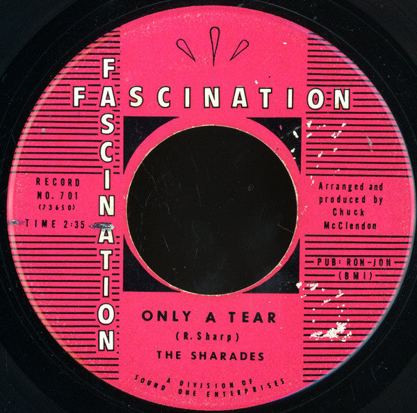 The Sharades (3) : Only A Tear / It's A Groovy Day (7", Single)
