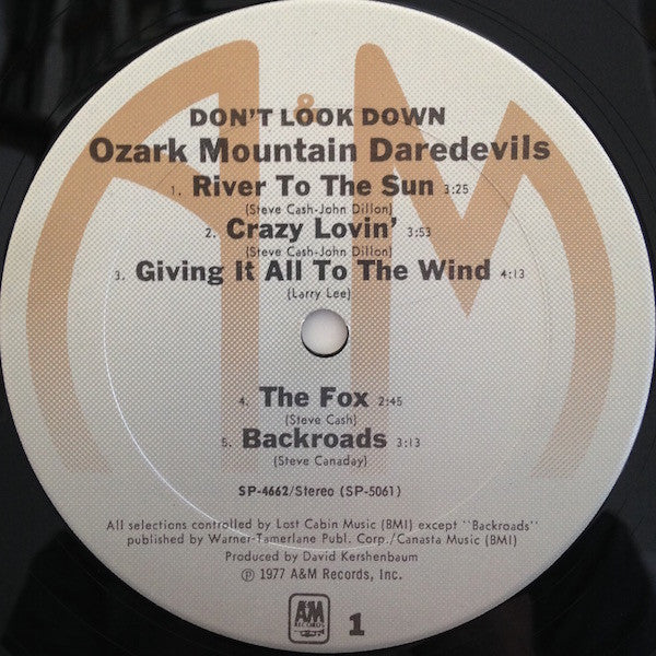 The Ozark Mountain Daredevils : Don't Look Down (LP, Album, Ter)