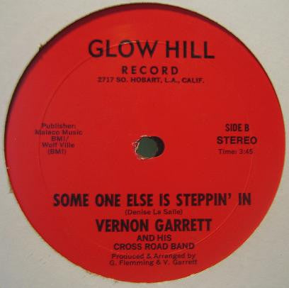 Vernon Garrett And His Cross Road Band : Love Me Right (12", Single)