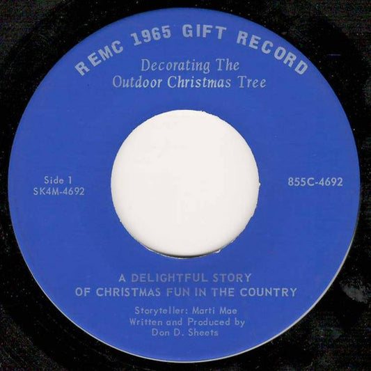 Marti Mae  /  Brownsburg Methodist Church Choirs : Decorating The Outdoor Christmas Tree / Favorite Christmas Carols (7", EP, Mono)