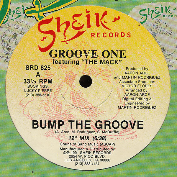 Groove One Featuring The Mack (3) : Bump The Groove (12")