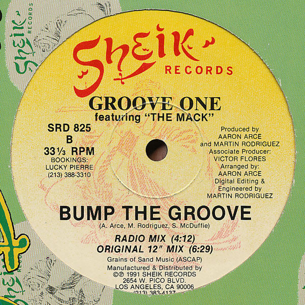 Groove One Featuring The Mack (3) : Bump The Groove (12")