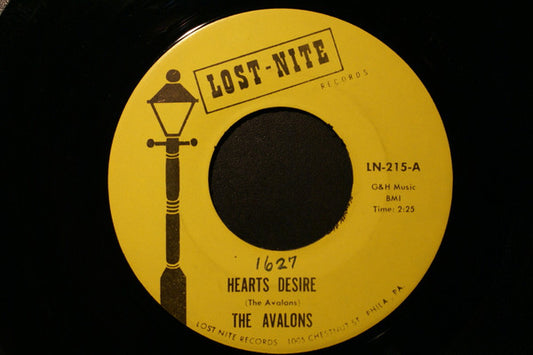 The Avalons (2) : Hearts Desire / Ebb Tide (7", Single)