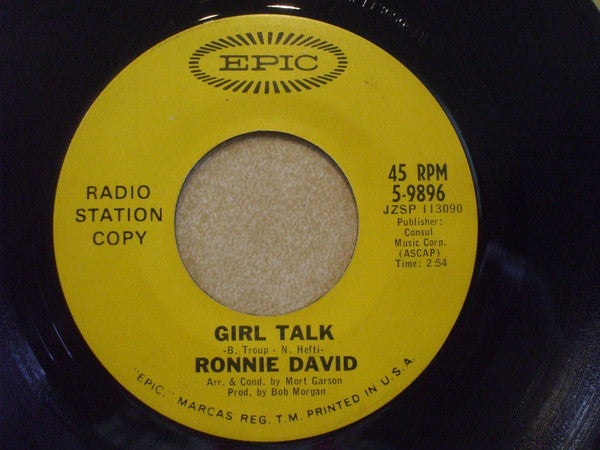 Ronnie David (2) : A Lover's Concerto / Girl Talk (7", Promo)