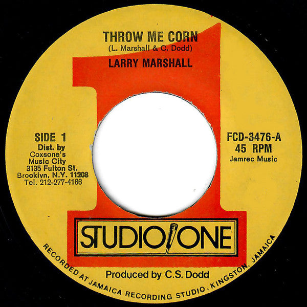 Larry Marshall : Throw Me Corn (7", Single, RE)